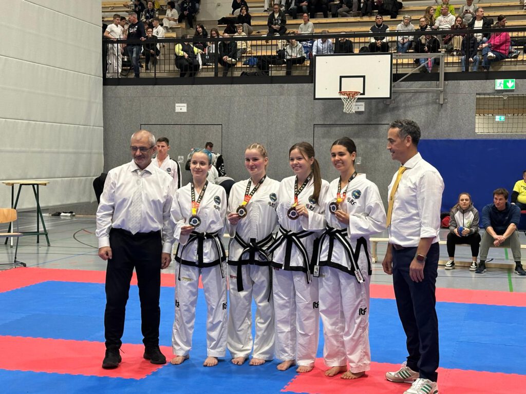 Svea und 3 andere Gewinnerinnen